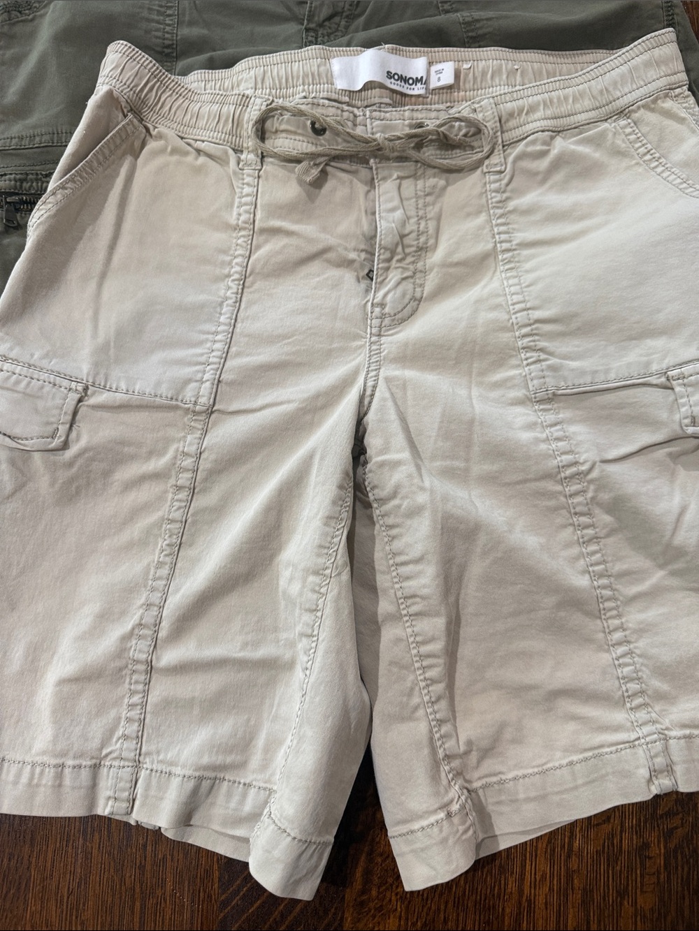 4 Pair of Sonoma Cargo Shorts Size 8 - Picture 2 of 5